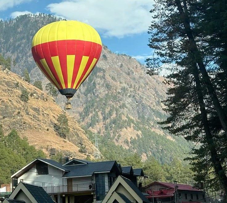 Hot Air Balloon Ride in Manali